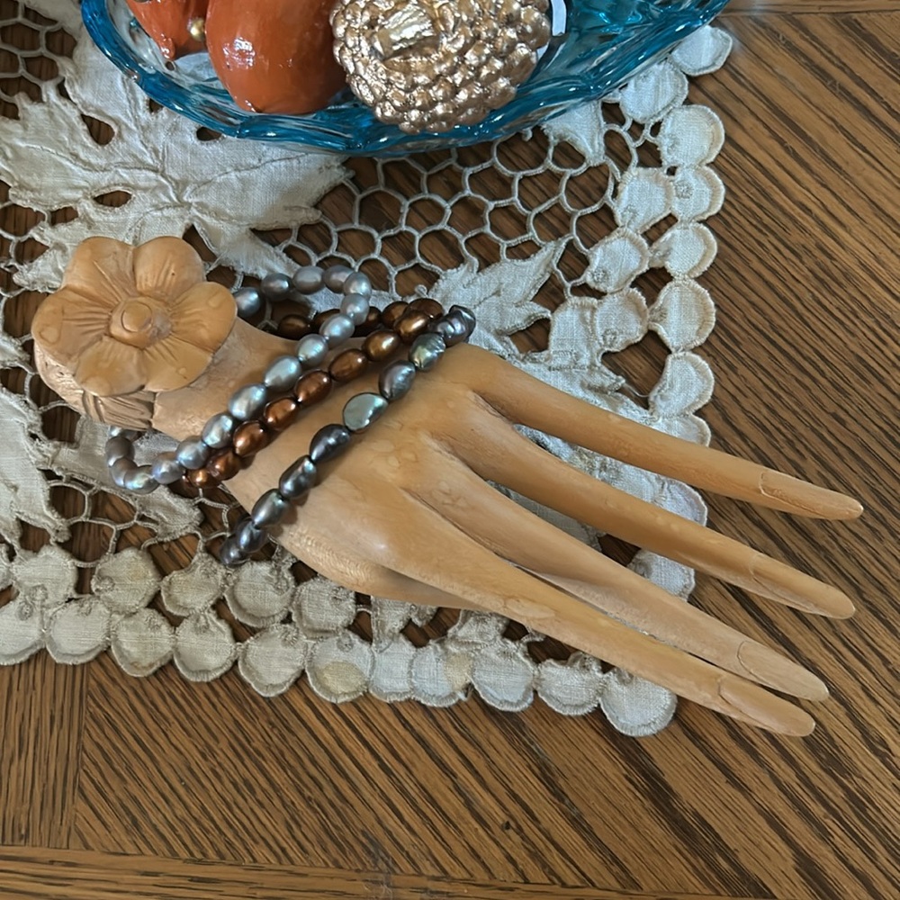 Vintage Freshwater Pearl Stretch Bracelets - Picture 4 of 4